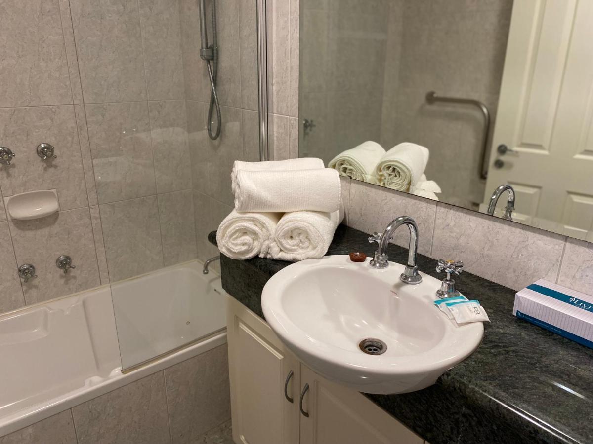 West End Apartments Фримантл Экстерьер фото